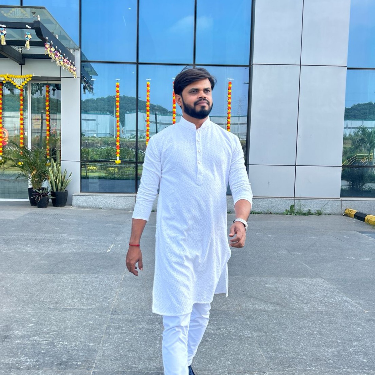 Surendr Narayn Ghare