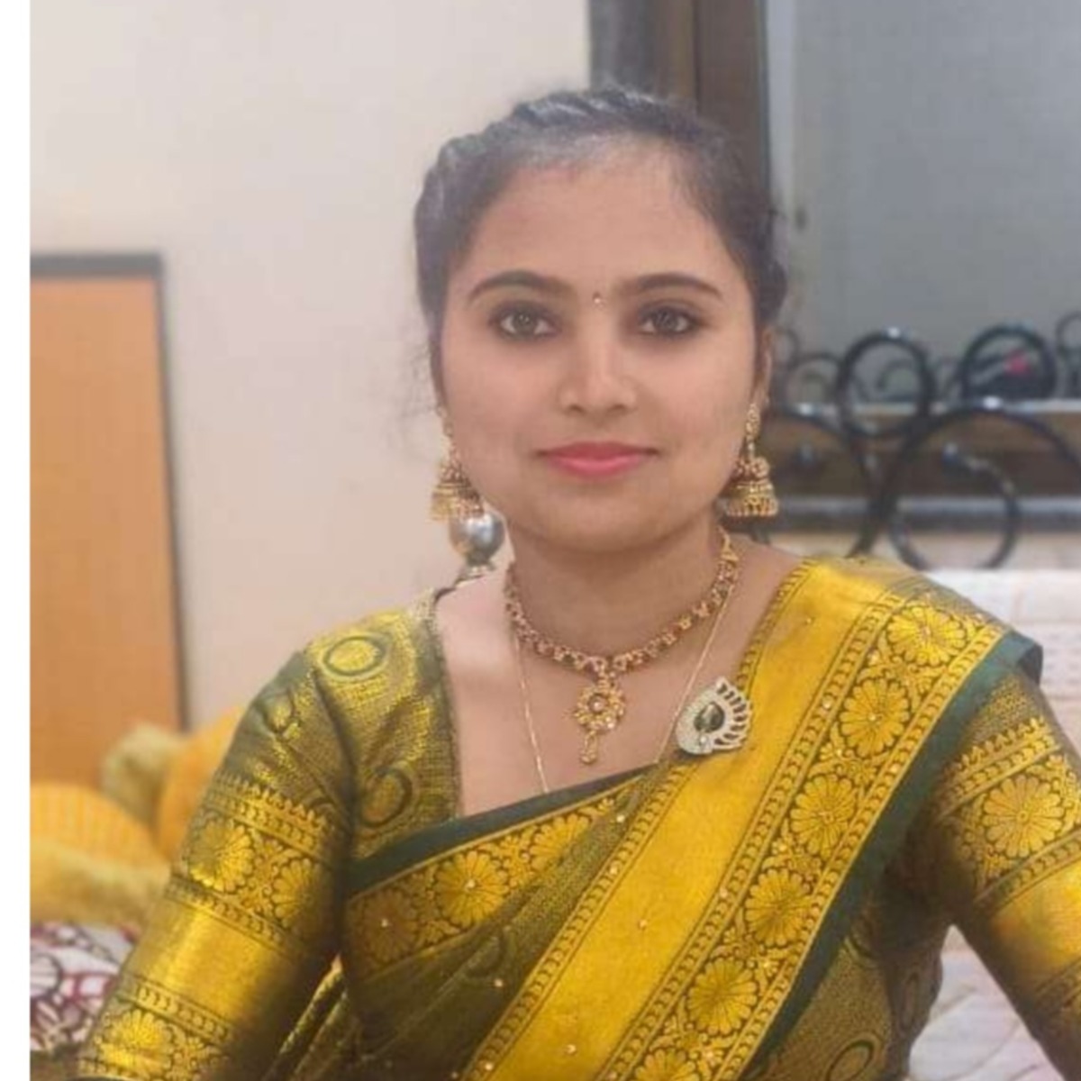 Mandakini Suhas Surygandh