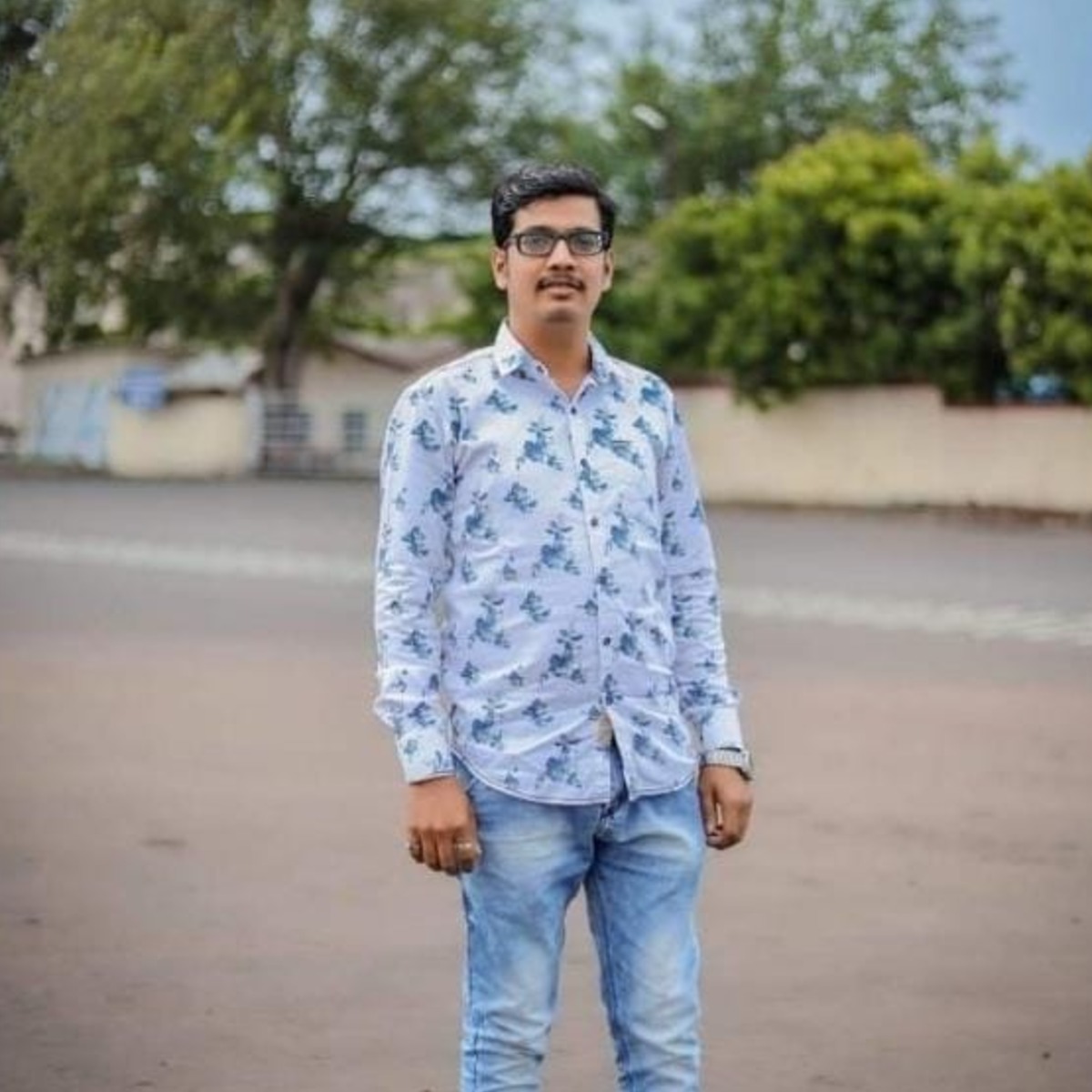 Sushilraje Sureshrao Bhosale