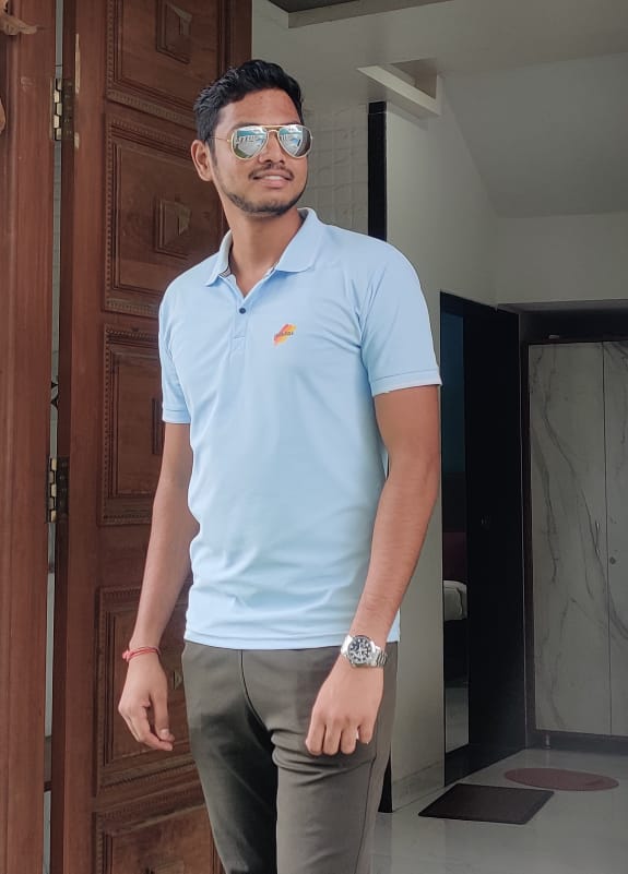 राहुल ईश्वर दळवी